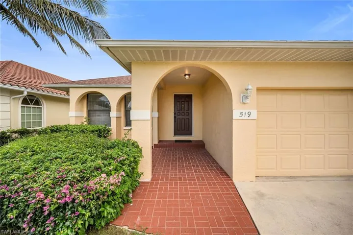 519  99th N AVE, Naples, FL 34108