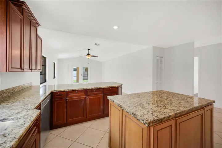 519  99th N AVE, Naples, FL 34108