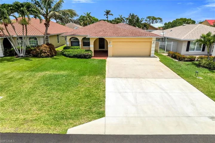 519  99th N AVE, Naples, FL 34108