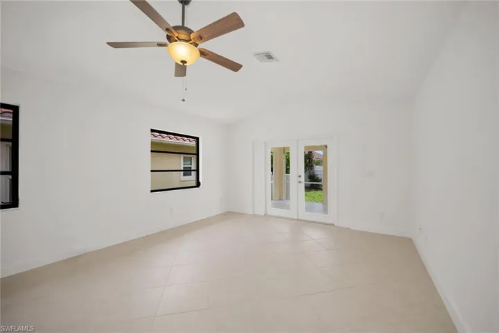 519  99th N AVE, Naples, FL 34108