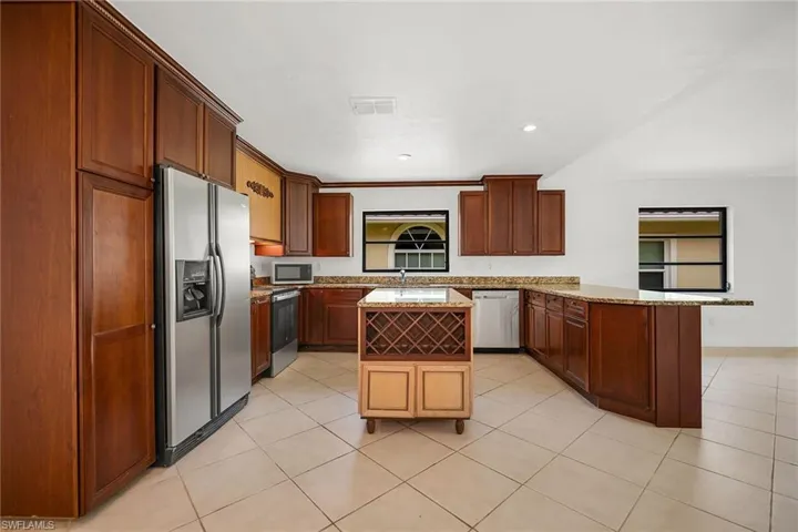 519  99th N AVE, Naples, FL 34108