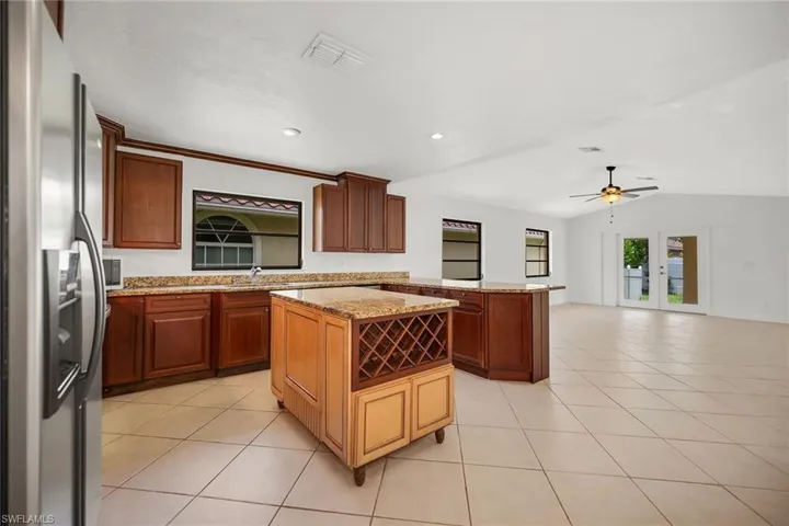 519  99th N AVE, Naples, FL 34108