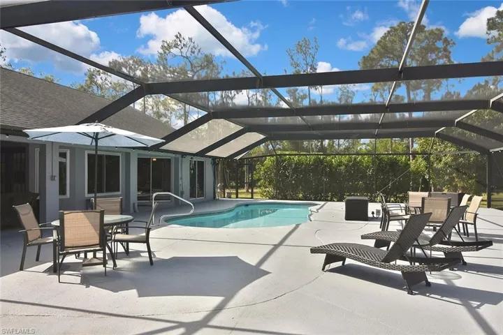 12206  Honeysuckle  RD, Fort Myers, FL 33966