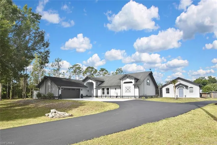 12206  Honeysuckle  RD, Fort Myers, FL 33966