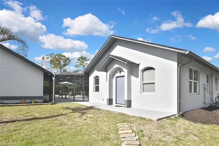 12206  Honeysuckle  RD, Fort Myers, FL 33966