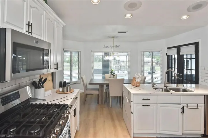 12206  Honeysuckle  RD, Fort Myers, FL 33966