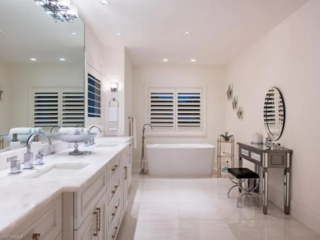 501 2nd Ave N, Naples, Florida 34102