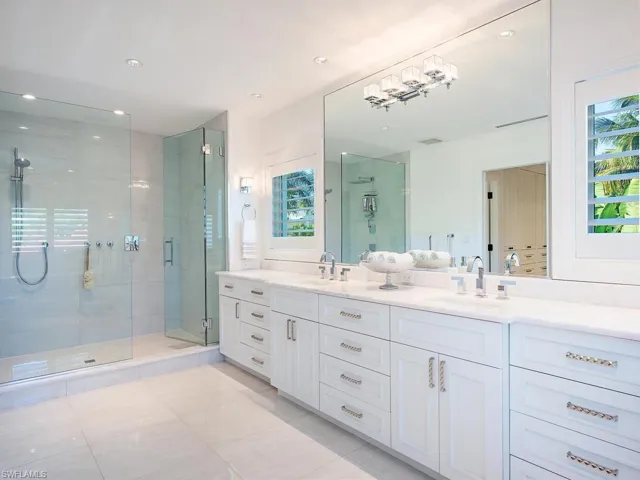 501 2nd Ave N, Naples, Florida 34102