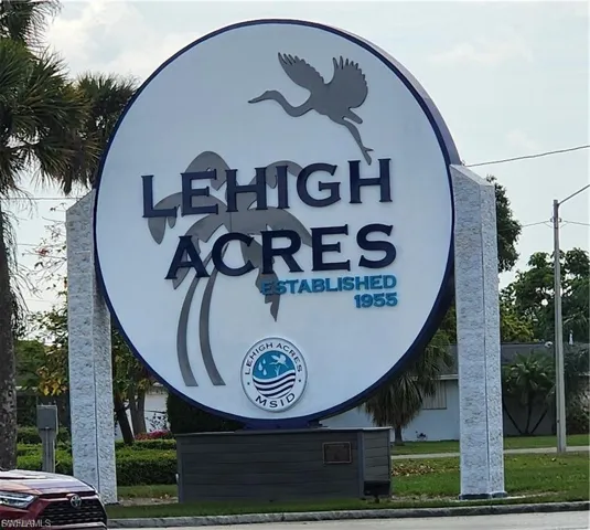 410 Hamilton Ave, Lehigh Acres, Florida 33972