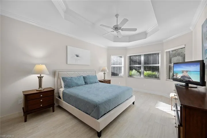 6542  Marbella  DR, Naples, FL 34105