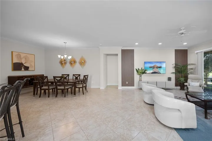 6542  Marbella  DR, Naples, FL 34105