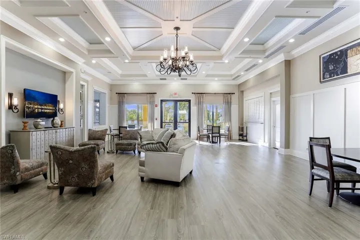 6542  Marbella  DR, Naples, FL 34105
