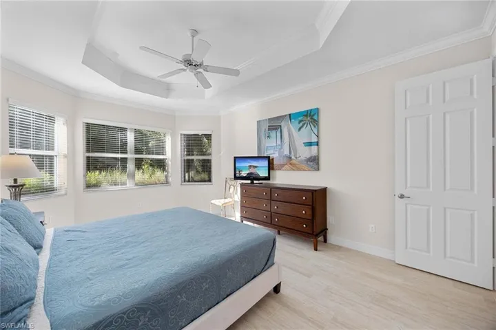 6542  Marbella  DR, Naples, FL 34105