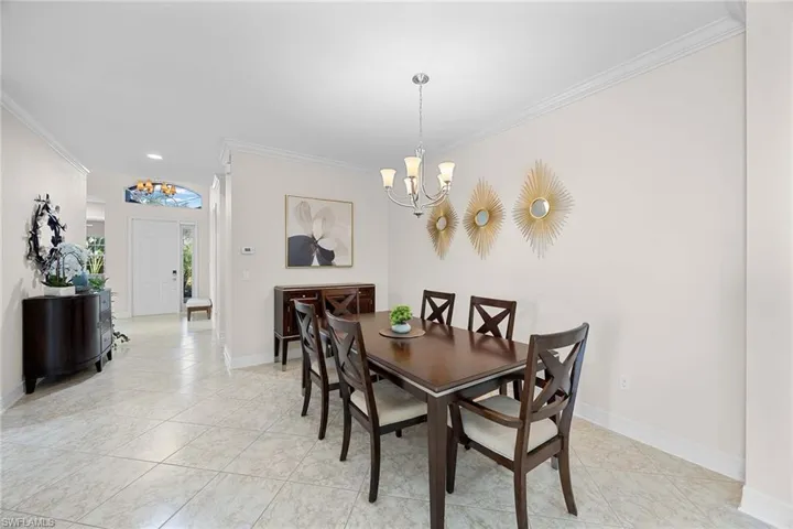 6542  Marbella  DR, Naples, FL 34105