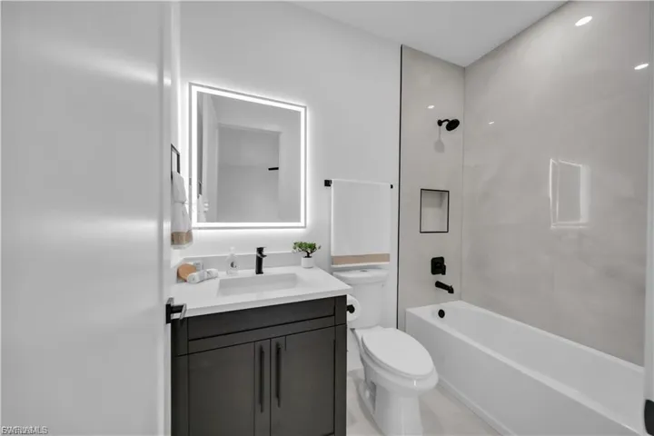 3001  41ST W ST, Lehigh Acres, FL 33971