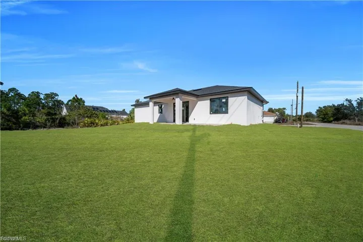 3001  41ST W ST, Lehigh Acres, FL 33971