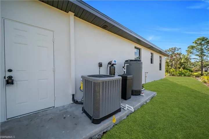 3001  41ST W ST, Lehigh Acres, FL 33971