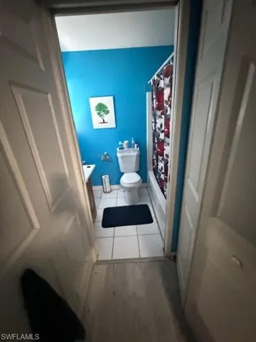 UNIT B BATHROOM 1