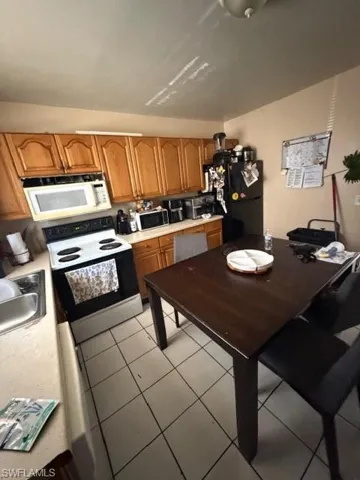 UNIT A KITCHEN