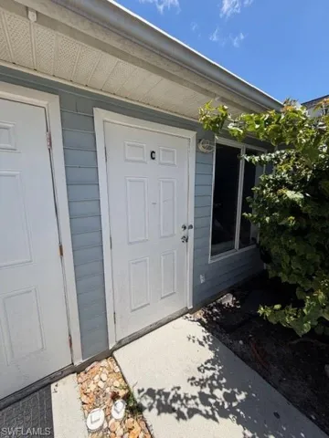 UNIT C ENTRANCE