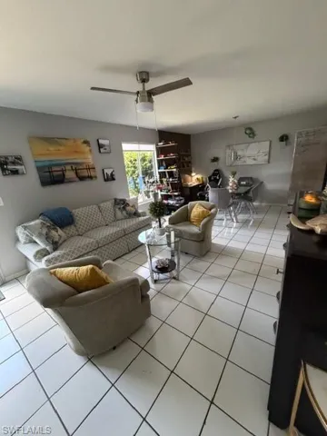 UNIT D LIVING ROOM/DINING