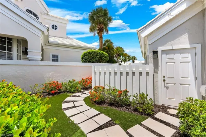 15248 Devon Green Ln, Naples, Florida 34110