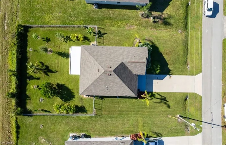 Aerial view of property and surrounding area