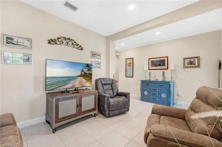 2995  Amblewind  DR, Fort Myers, FL 33905
