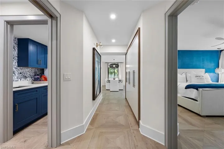 392 7th Ave S 4, Naples, Florida 34102