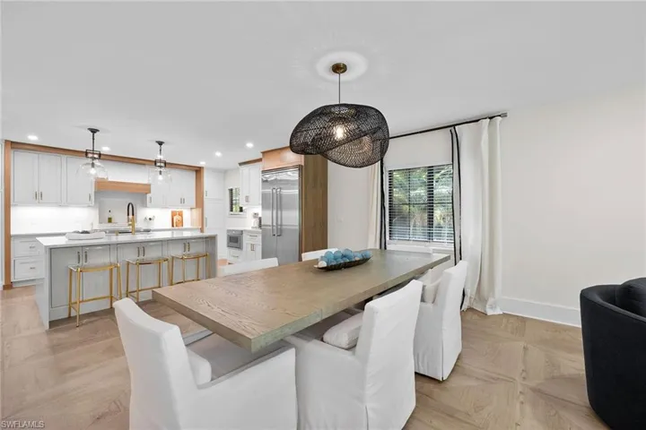392 7th Ave S 4, Naples, Florida 34102