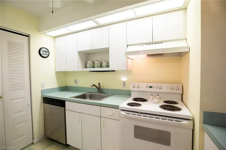 8041 S Woods Cir # 14, Fort Myers, Florida 33919