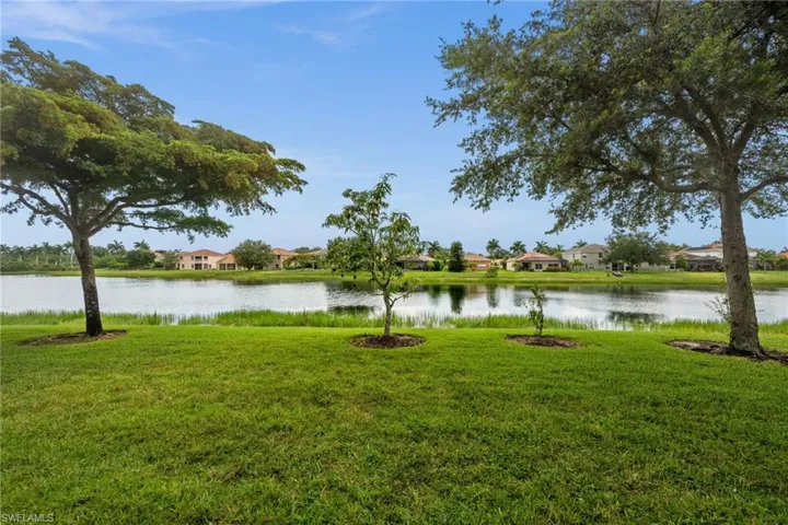 1541 Birdie Dr, Naples, Florida 34120
