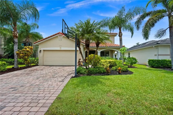 1541 Birdie Dr, Naples, Florida 34120