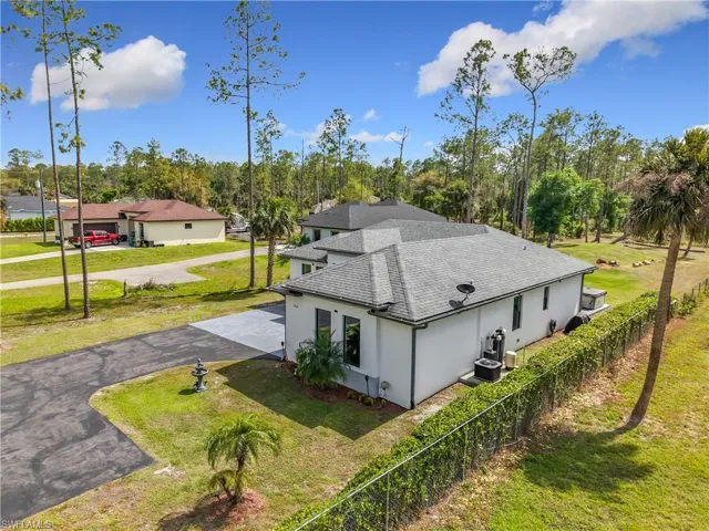 4160 10th Ave Ne, Naples, Florida 34120