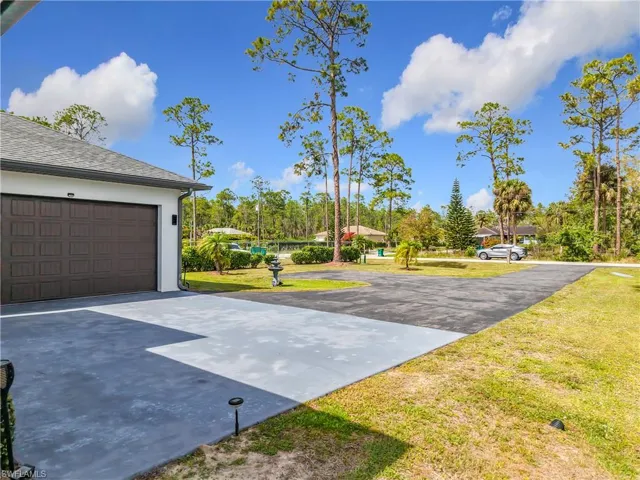 4160 10th Ave Ne, Naples, Florida 34120