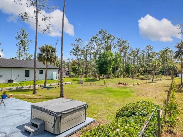 4160 10th Ave Ne, Naples, Florida 34120