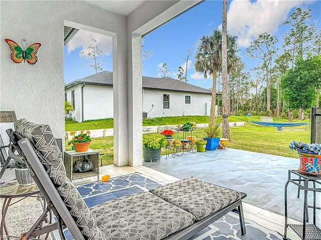 4160 10th Ave Ne, Naples, Florida 34120