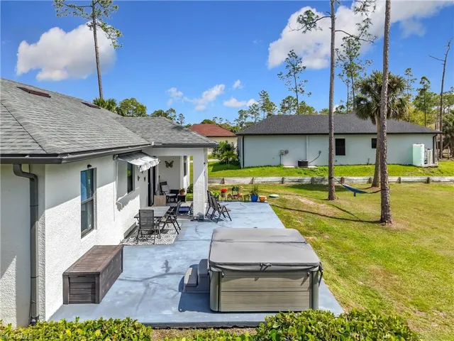 4160 10th Ave Ne, Naples, Florida 34120