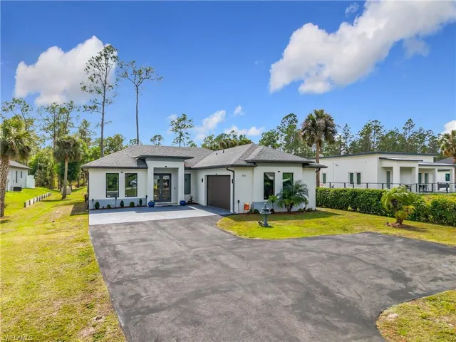 4160 10th Ave Ne, Naples, Florida 34120