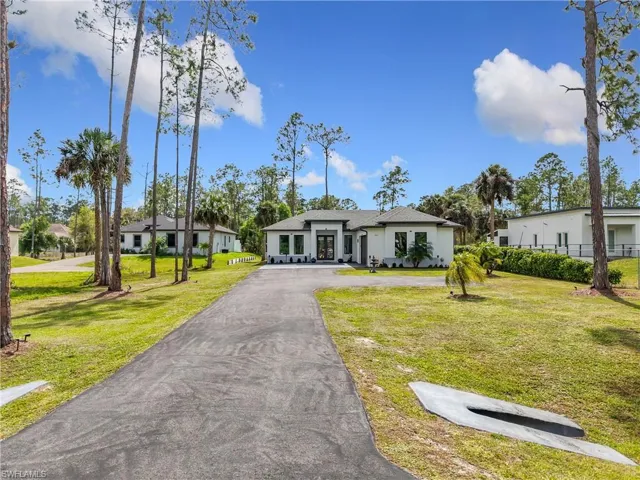 4160 10th Ave Ne, Naples, Florida 34120