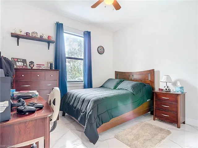4160 10th Ave Ne, Naples, Florida 34120