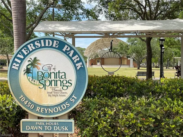 Riverside Park is 1.5 miles from property