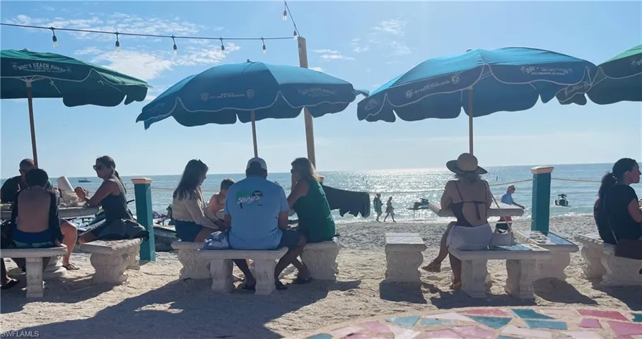 Dining at Doc's Beach House