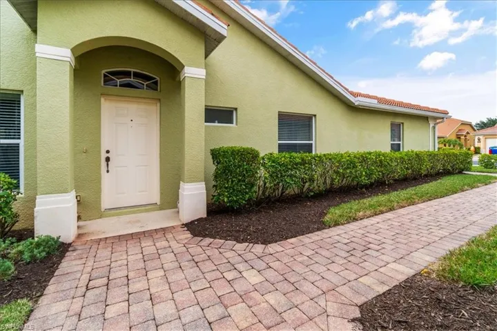 15197  Cortona  WAY, Naples, FL 34120