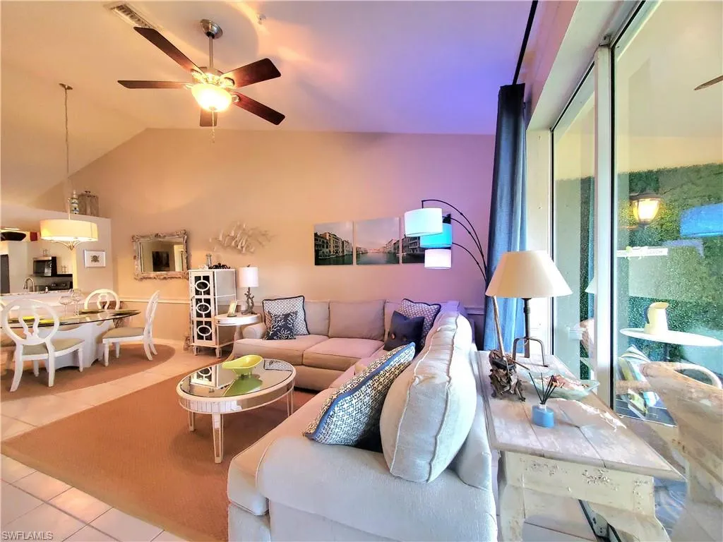 385 Dover PL, Naples, FL 34104,225063696