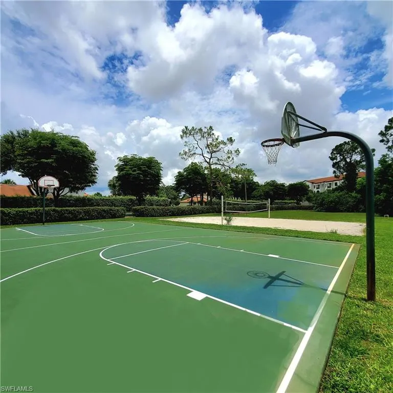 385 Dover PL, Naples, FL 34104,225063696
