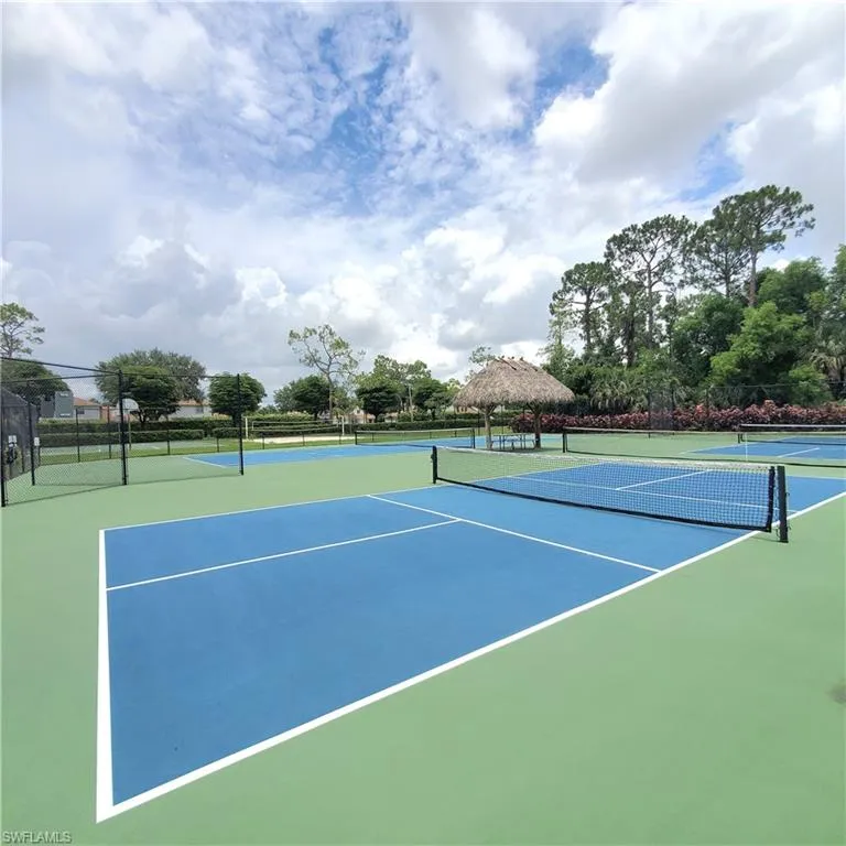 385 Dover PL, Naples, FL 34104,225063696