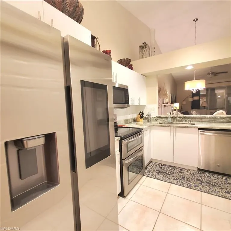 385 Dover PL, Naples, FL 34104,225063696