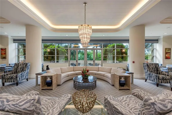 6825  Grenadier  BLVD, Naples, FL 34108