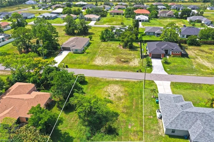 2215 34th Ln, Cape Coral, Florida 33909